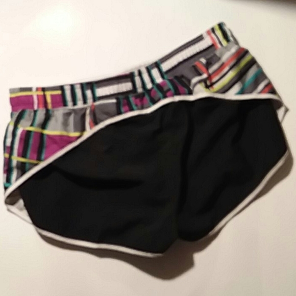 Fabletics Shorts Women Size Small - Picture 4 of 8